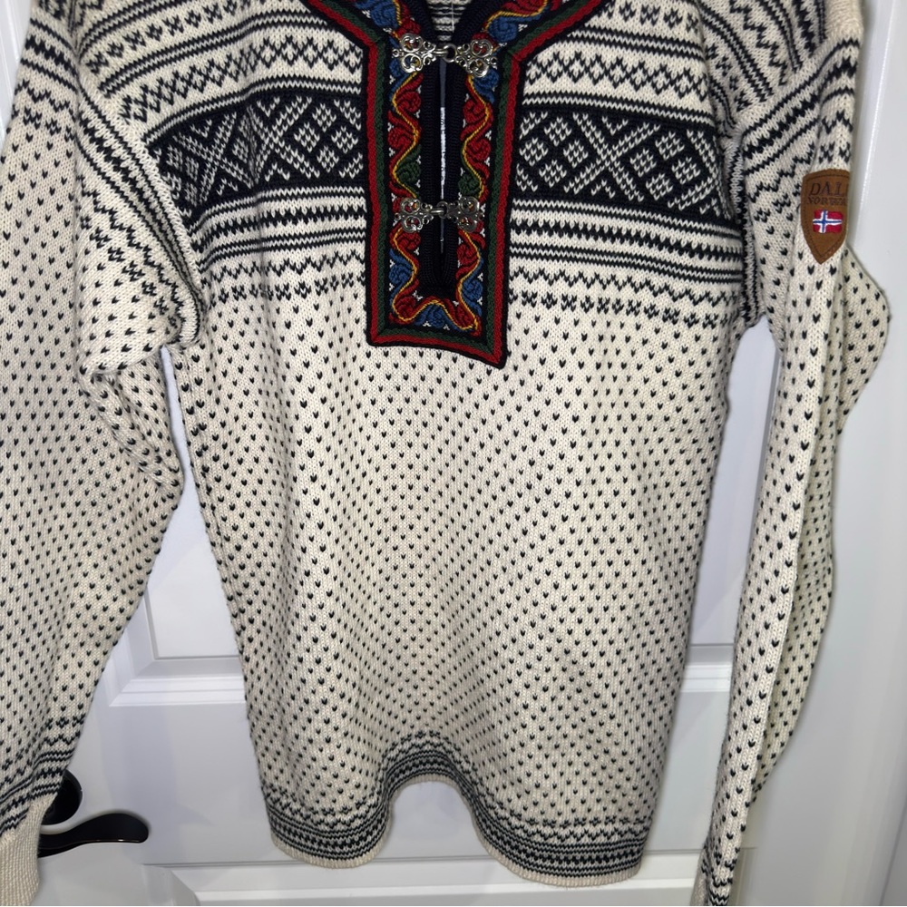 Dale of Norway Setesdal Unisex Sweater in Off White - Picture 7 of 12